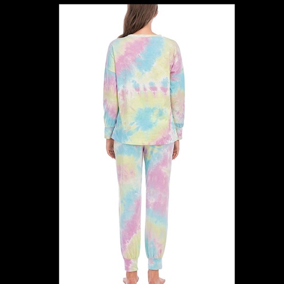 Rainbow colored tie dye pajama set loungewear - Picture 5 of 5